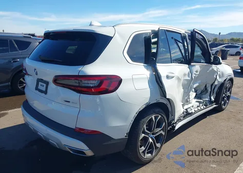 2021 BMW X5 Sdrive40I z USA, uszkodzony, nr VIN 5UXCR4C01M9E31259